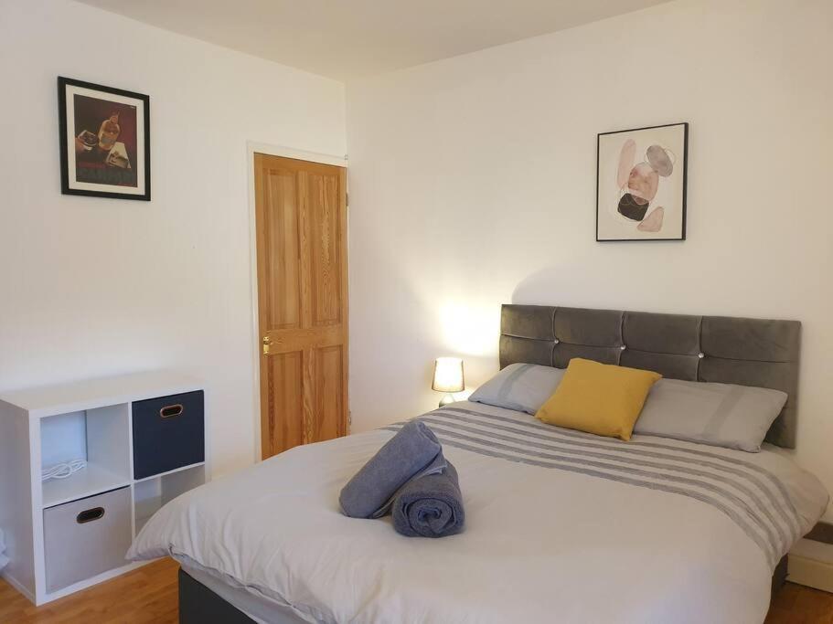 City Townhouse Close To Cafes And Restaurants นอร์ริช ภายนอก รูปภาพ