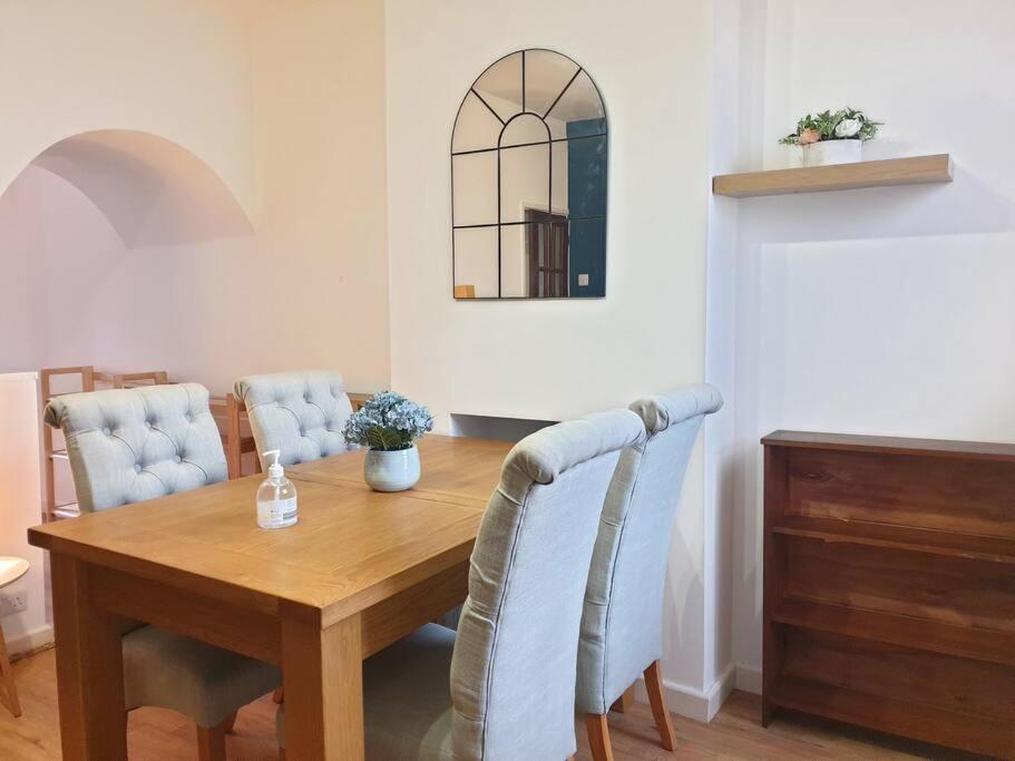 City Townhouse Close To Cafes And Restaurants นอร์ริช ภายนอก รูปภาพ